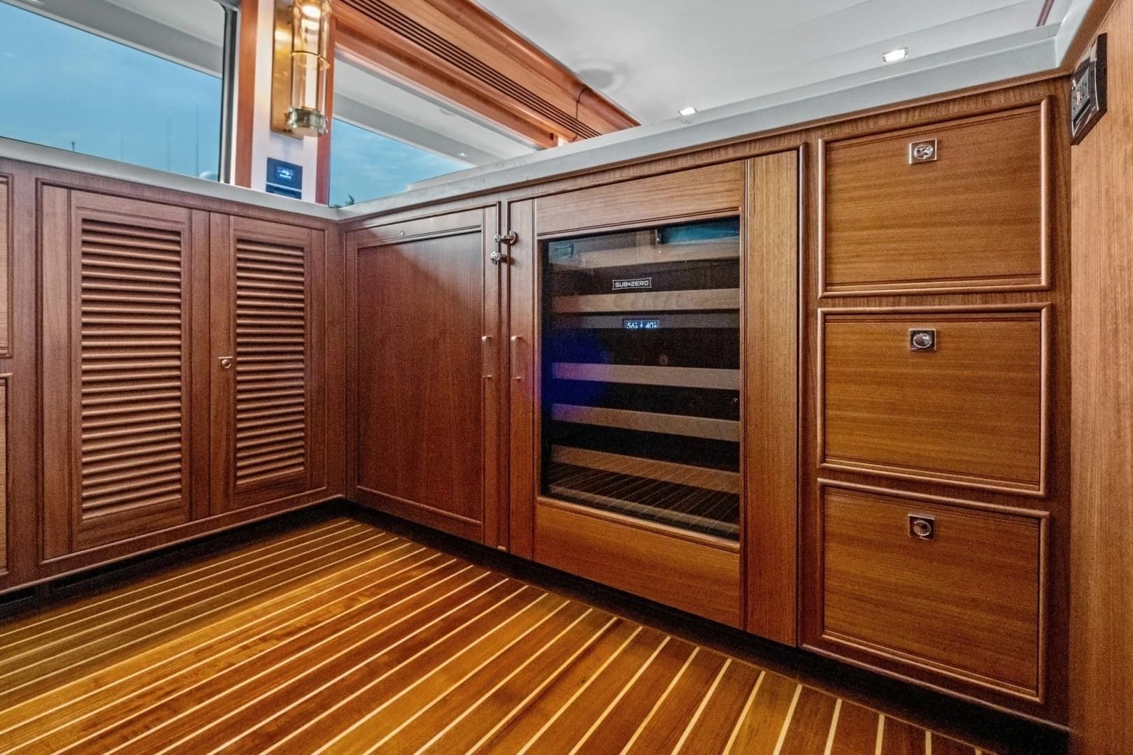 2024 Marlow 90V - Image 14