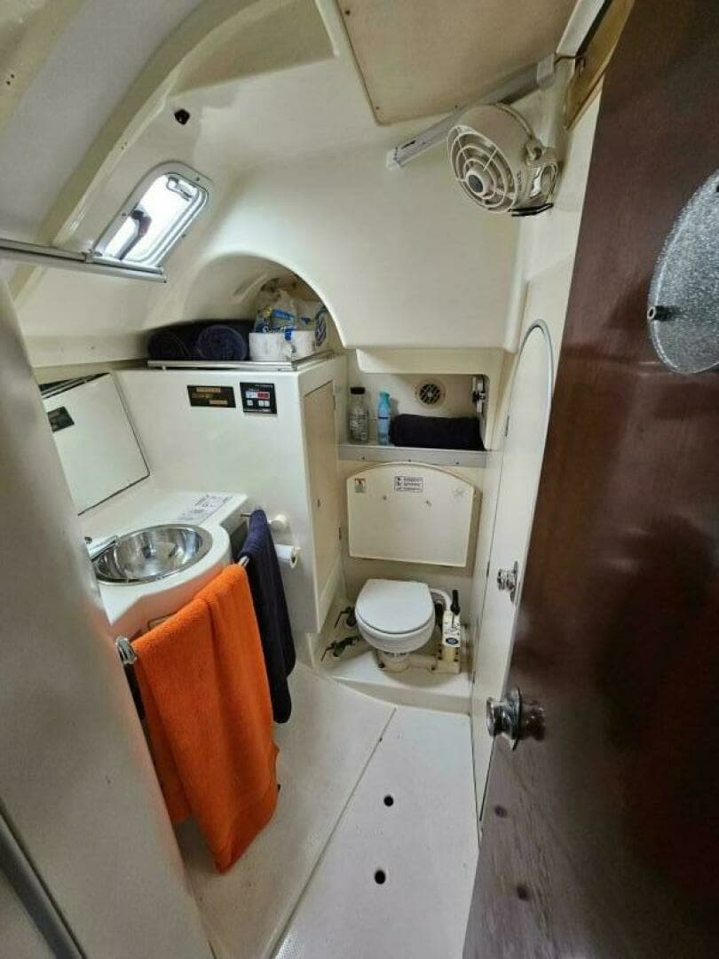 1990 Beneteau First 41 S5 - Image 29