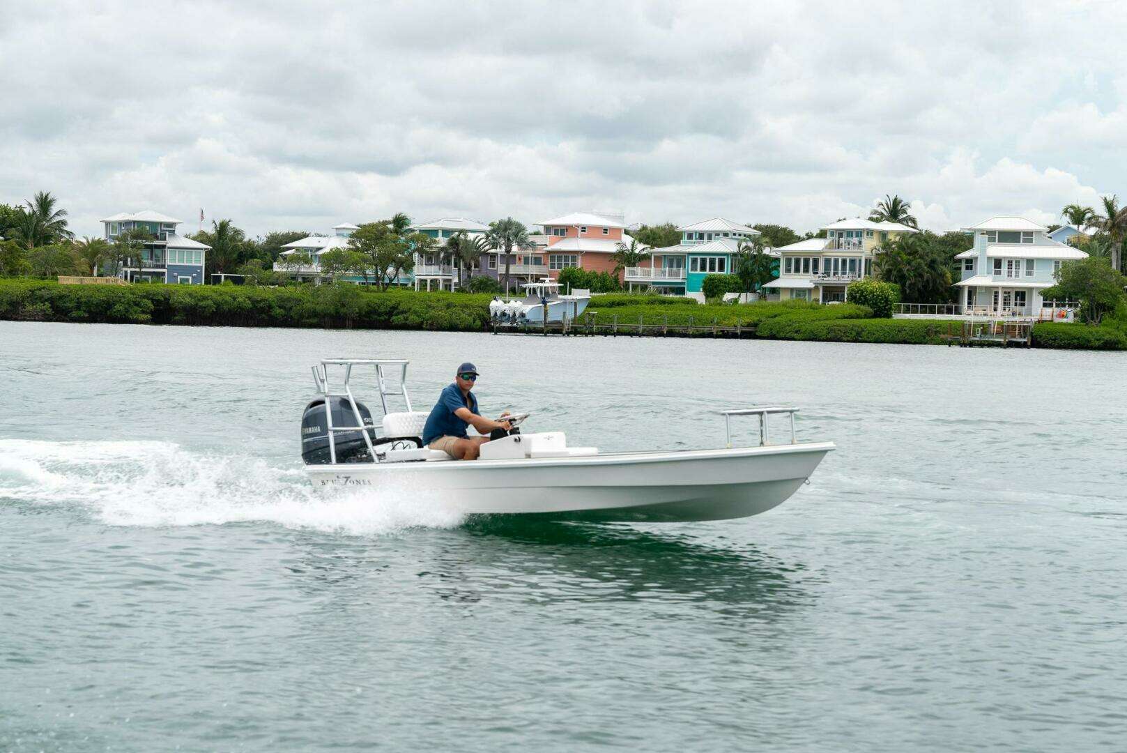 2025 BlueZones Boatworks 16' Flats - Image 36