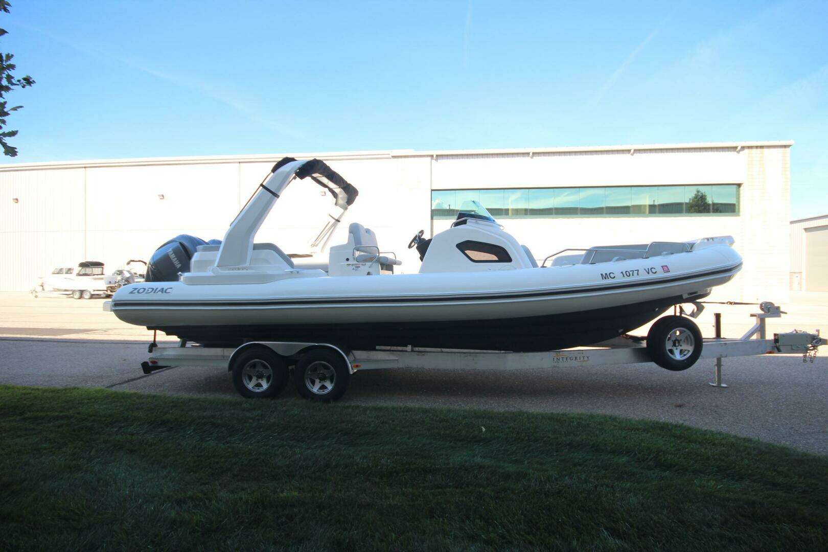 2024 Zodiac Medline 9 NEO - Image 9