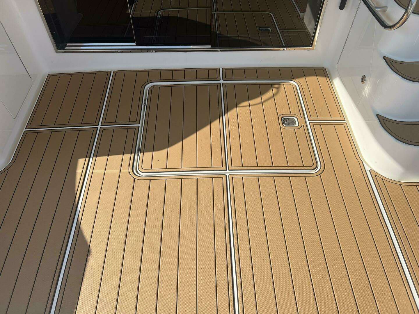 2008 Ovation 52 - Image 42