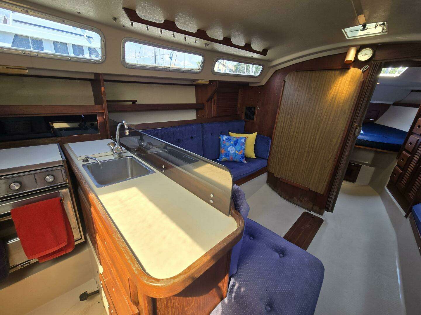 1986 Catalina Tall Rig - Image 23