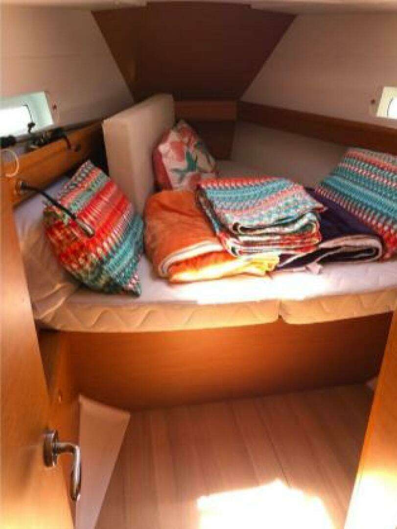 2017 Jeanneau 419 - Image 14