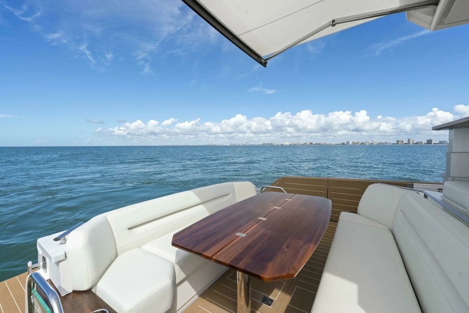 2023 Tiara Yachts EX 60 - Image 55