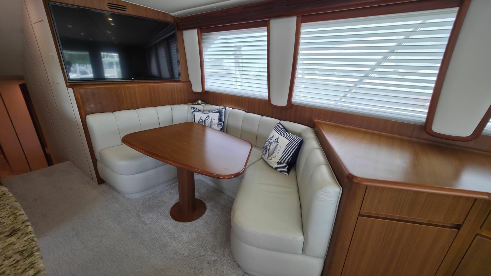 2010 Viking 64' Sportfish Convertible - Image 6