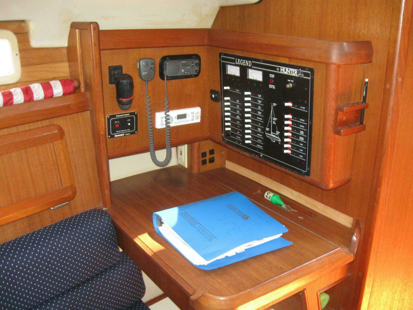 1995 Hunter Hunter 35.5 - Image 33