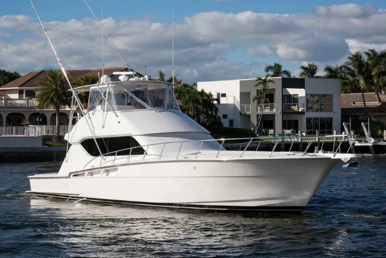 2000 Hatteras 60 Convertible - Image 2