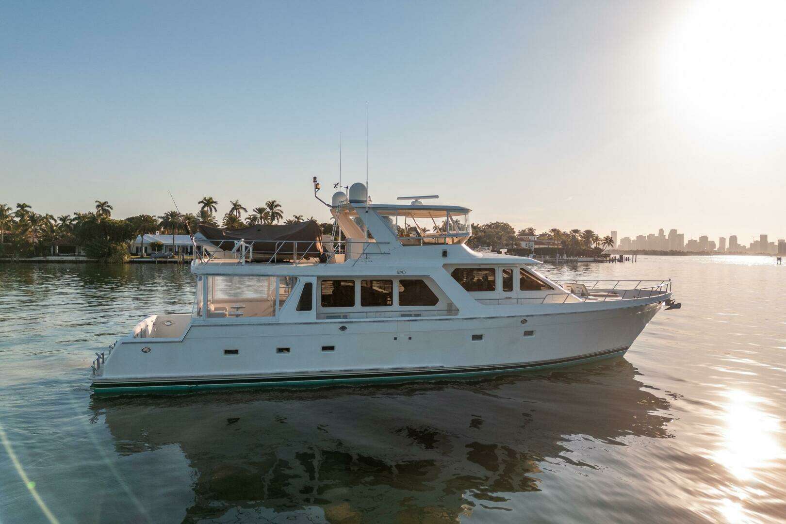 2006 Offshore Yachts 72 Pilothouse - Image 6