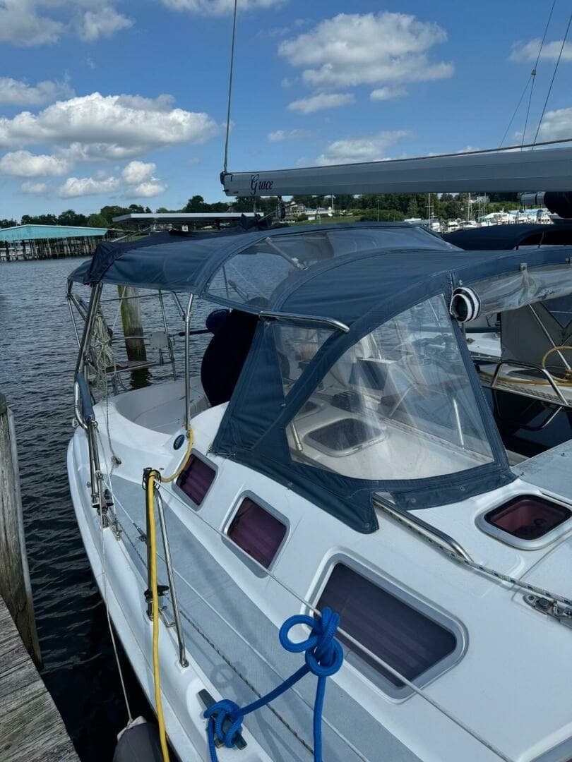 2004 Hunter 386 - Image 3