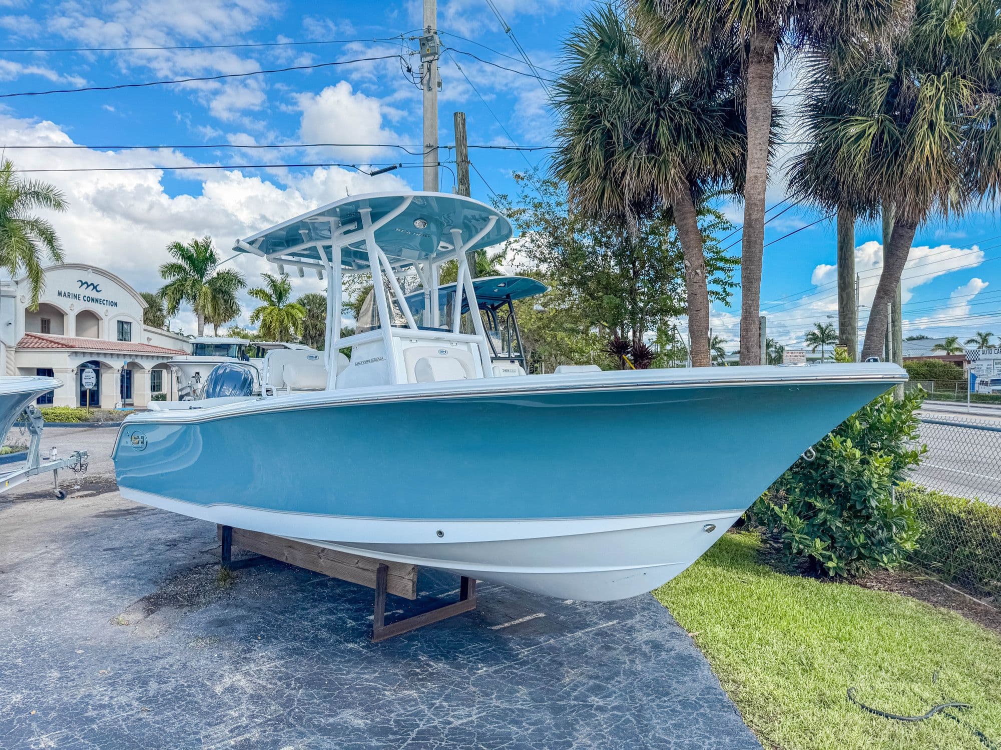 2026 Sea Hunt Ultra 229 - 2