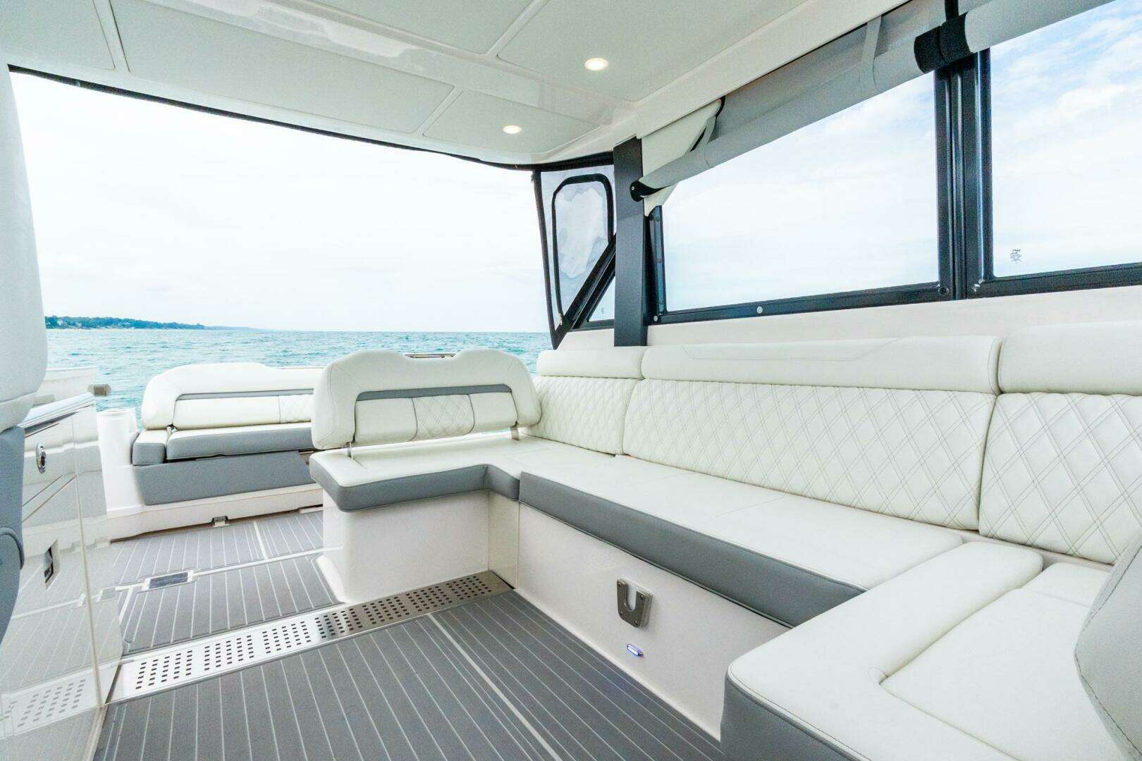 2022 Regal 36 Grande Coupe - Image 34