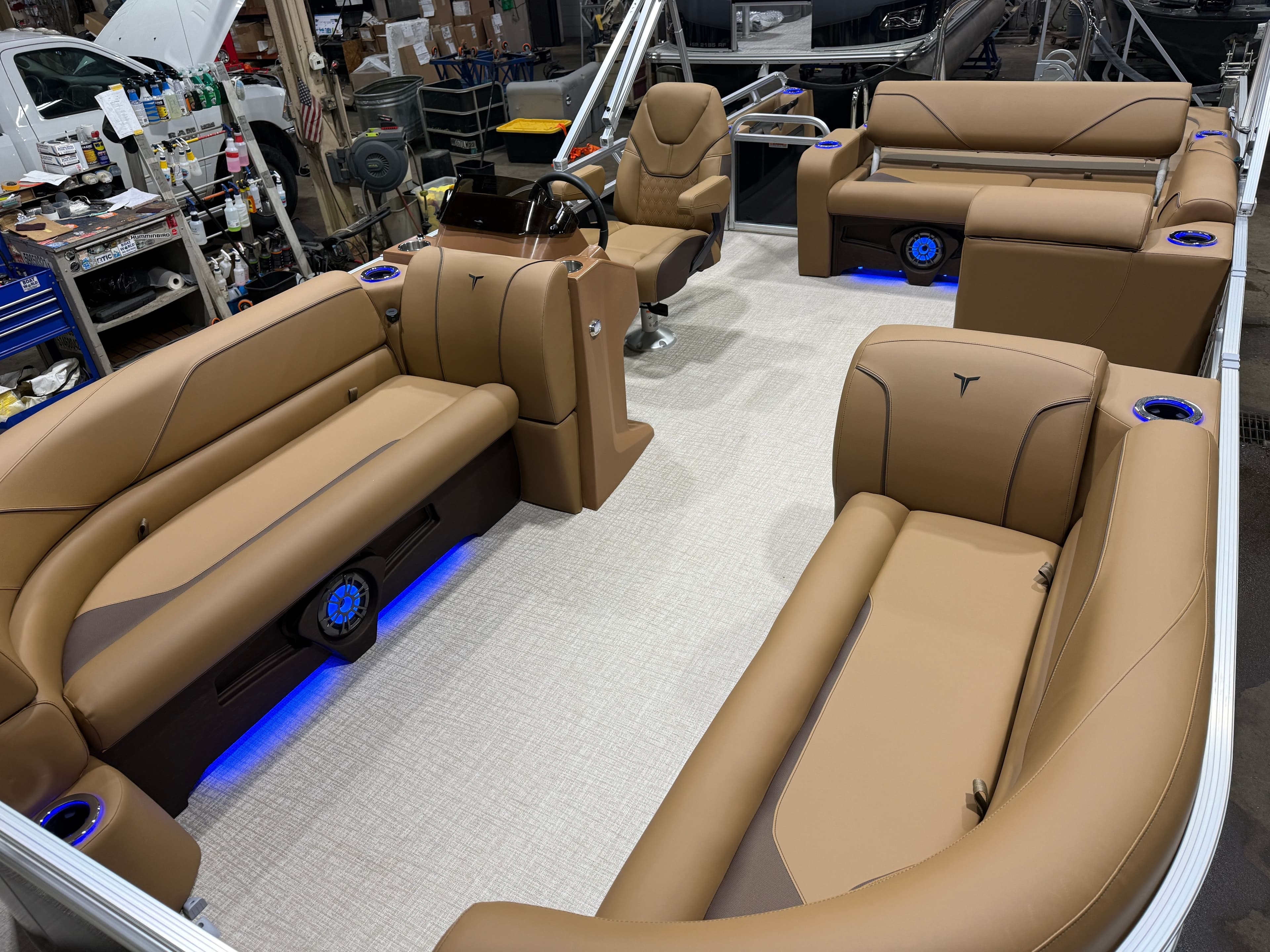2026 Tahoe Sport 2385 Swingback (VRB) Tritoon & Honda 4-Stroke EFI - 32