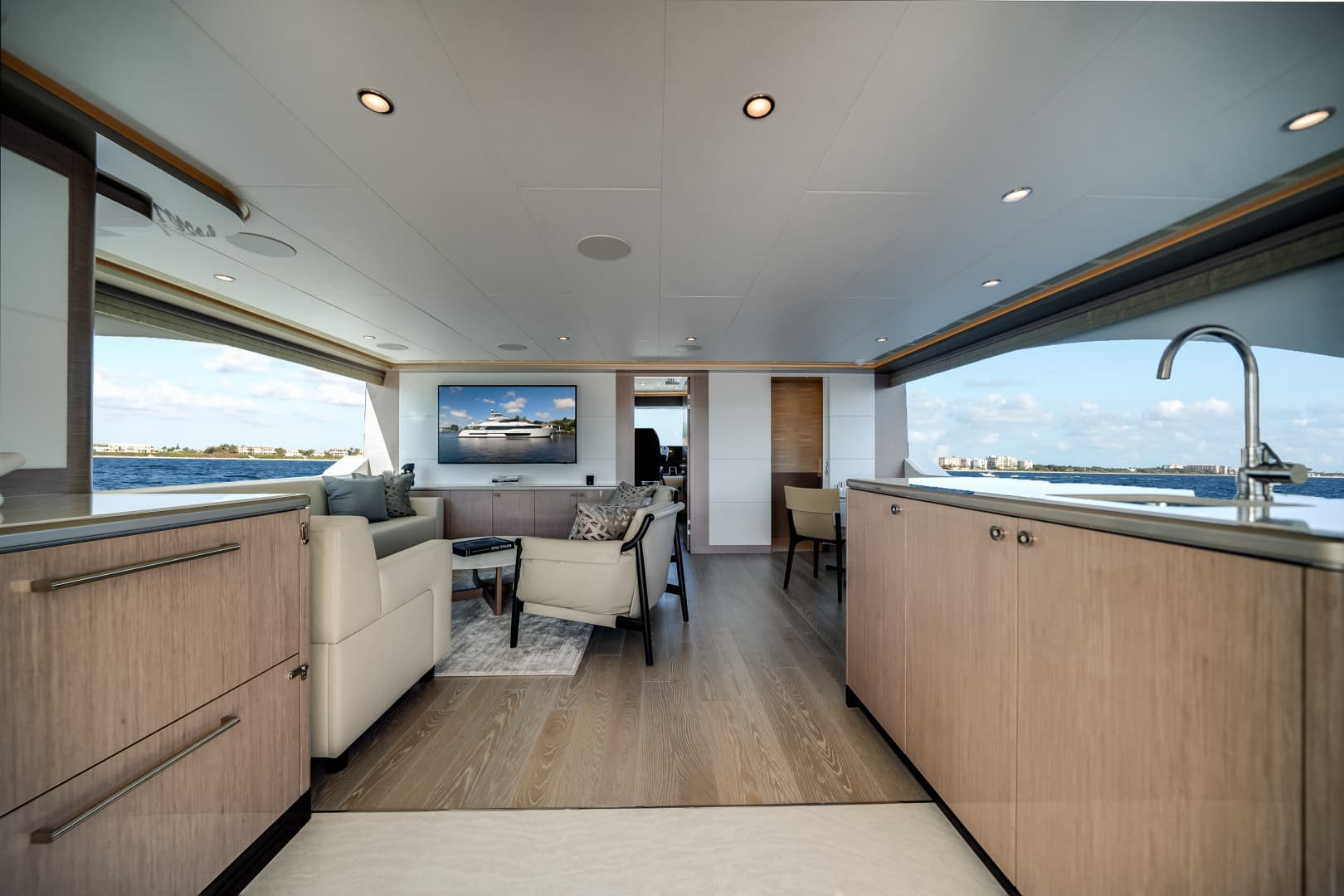 2026 Ocean Alexander 37L - Image 43
