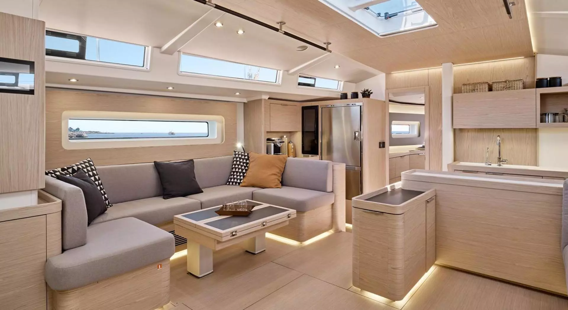 2026 Beneteau Oceanis Yacht 60 - Image 8