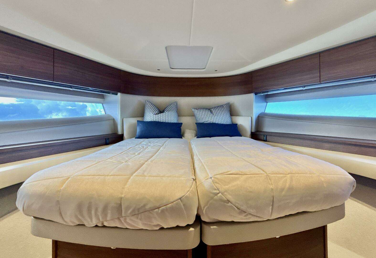 2026 Princess F50 - Image 31