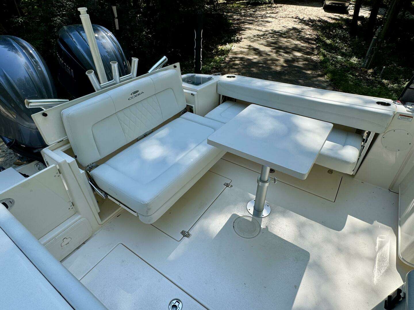 2022 Cobia 280 DC - Image 33