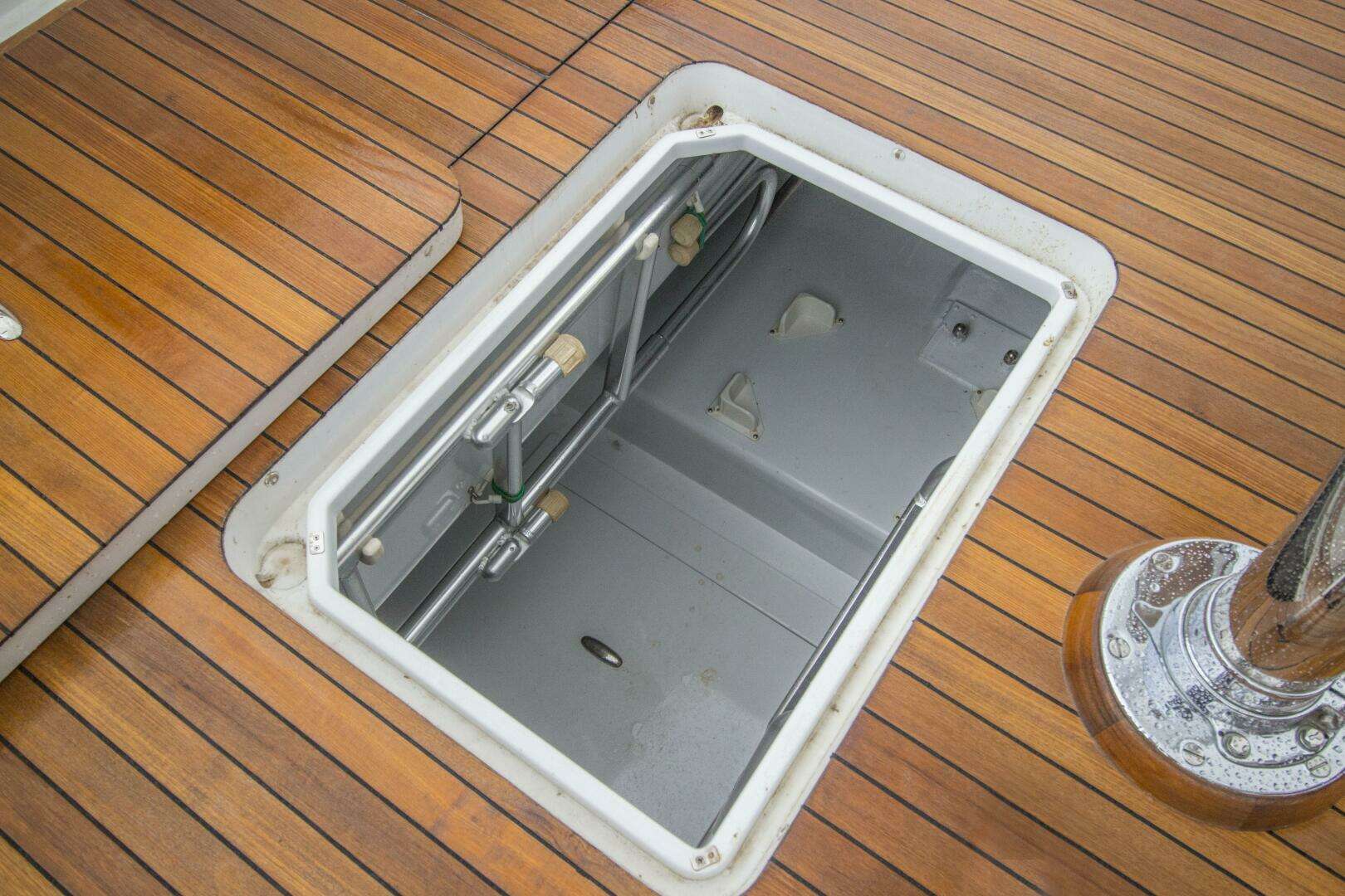 2000 Merritt 80 Sportfish - Image 16