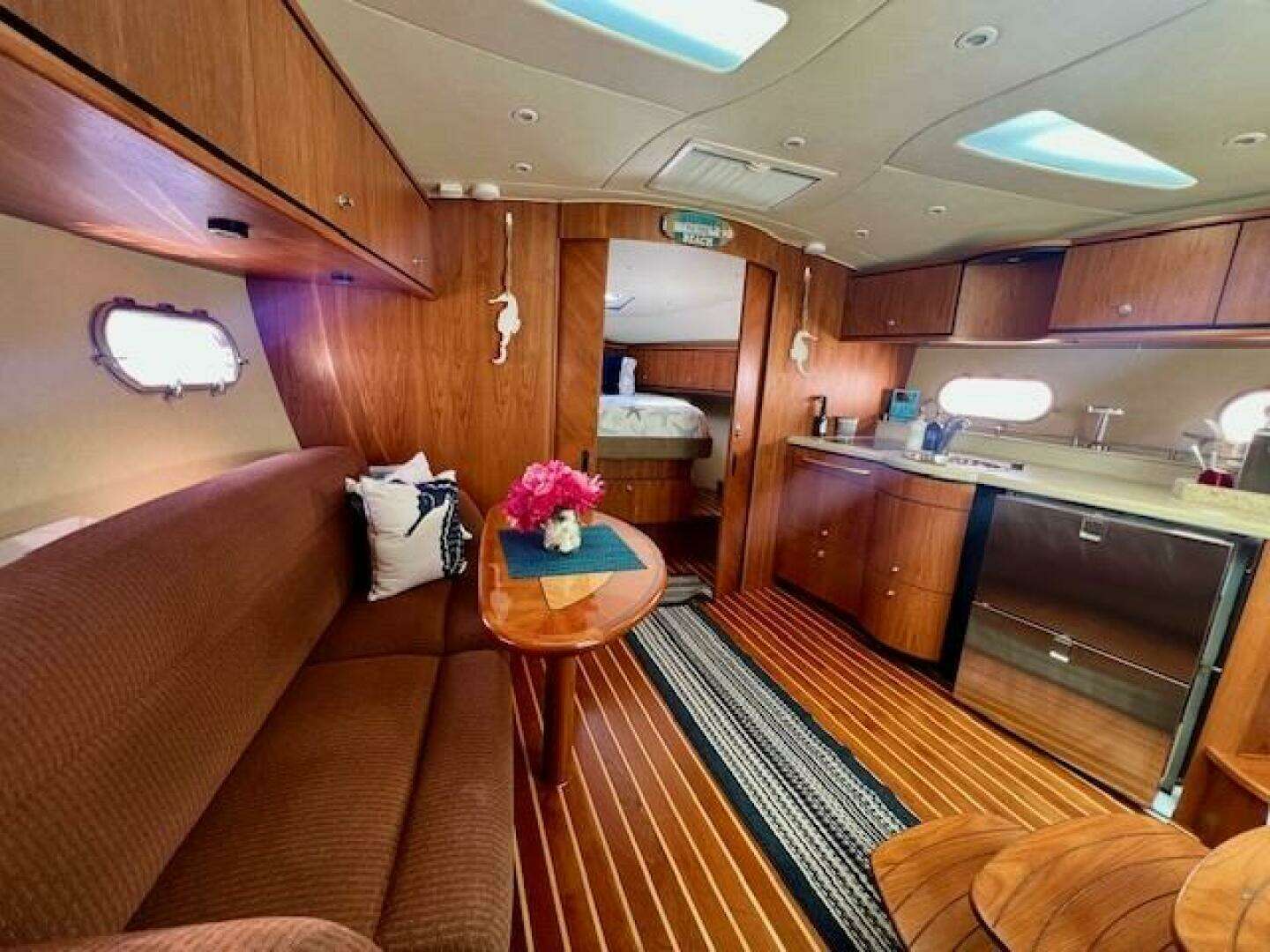 2007 Tiara Yachts 3900 Sovran - Image 12