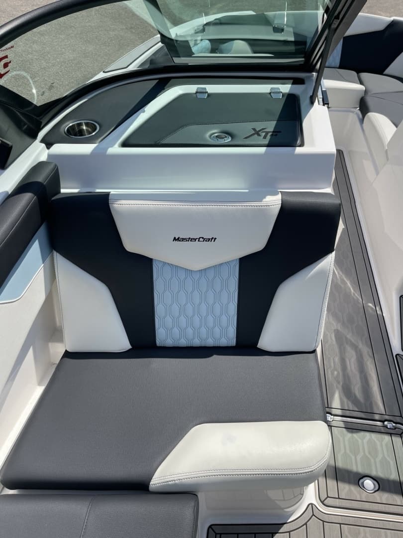 2022 Mastercraft XT24 - Image 17