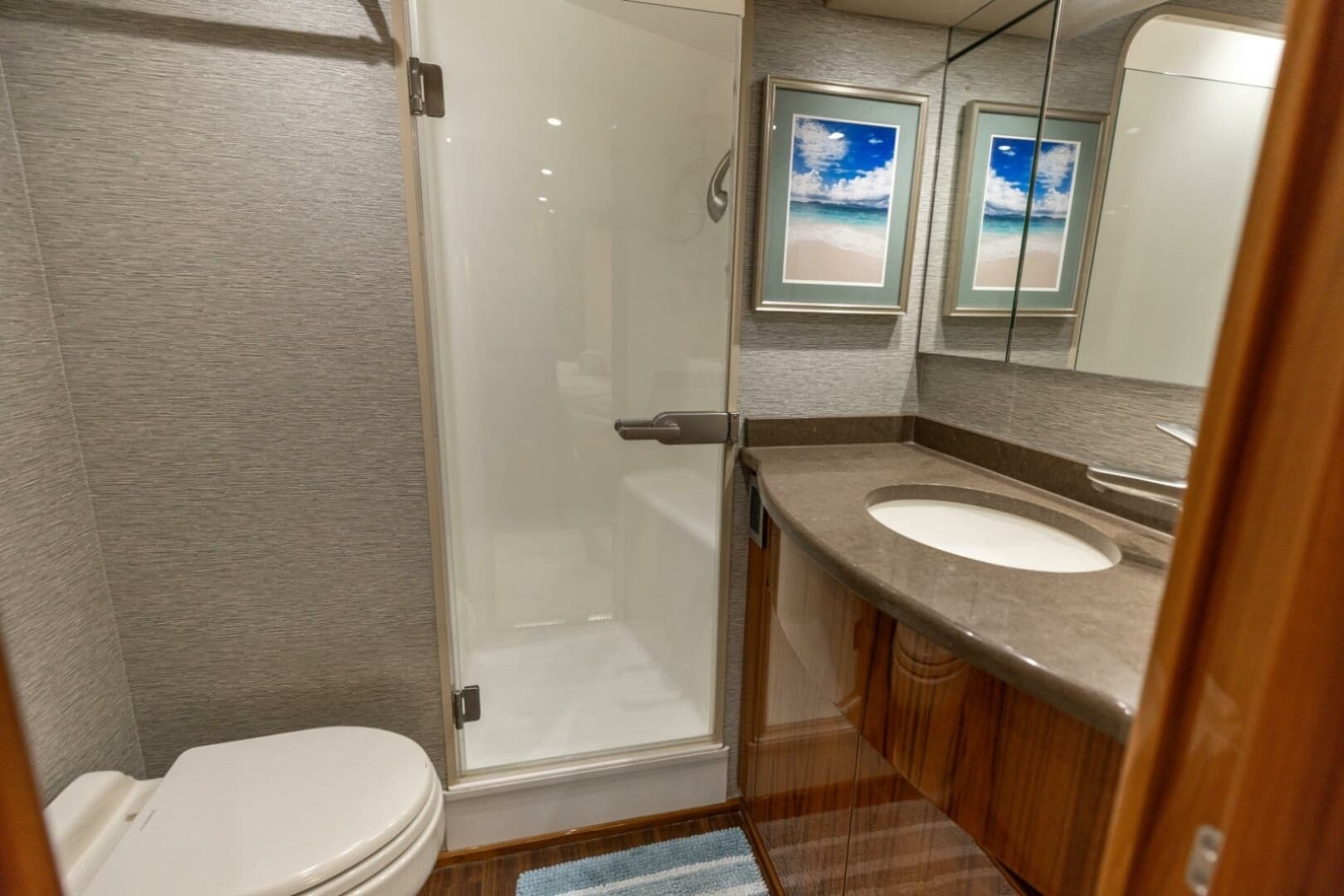 2015 Viking 62 Convertible - Image 13