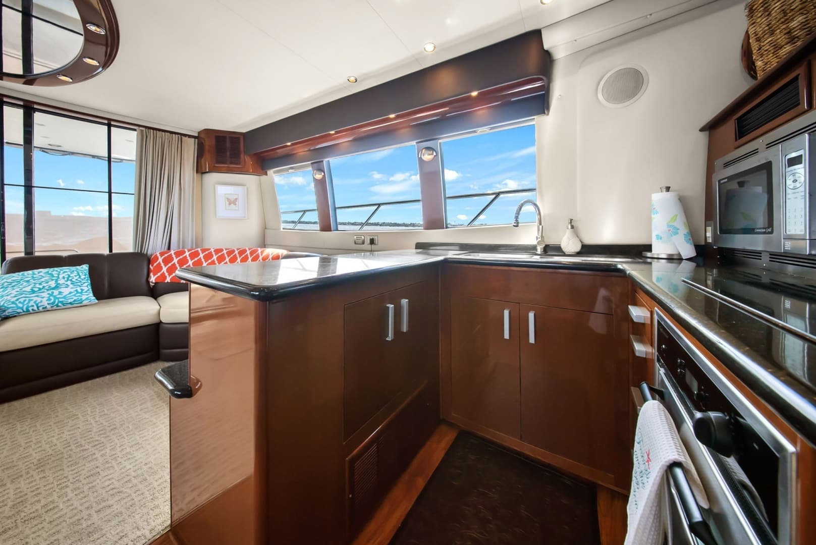 2008 Carver 56 Voyager SE - Image 13