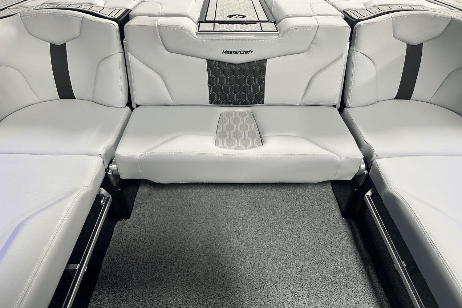 2024 MasterCraft XT25 - 37