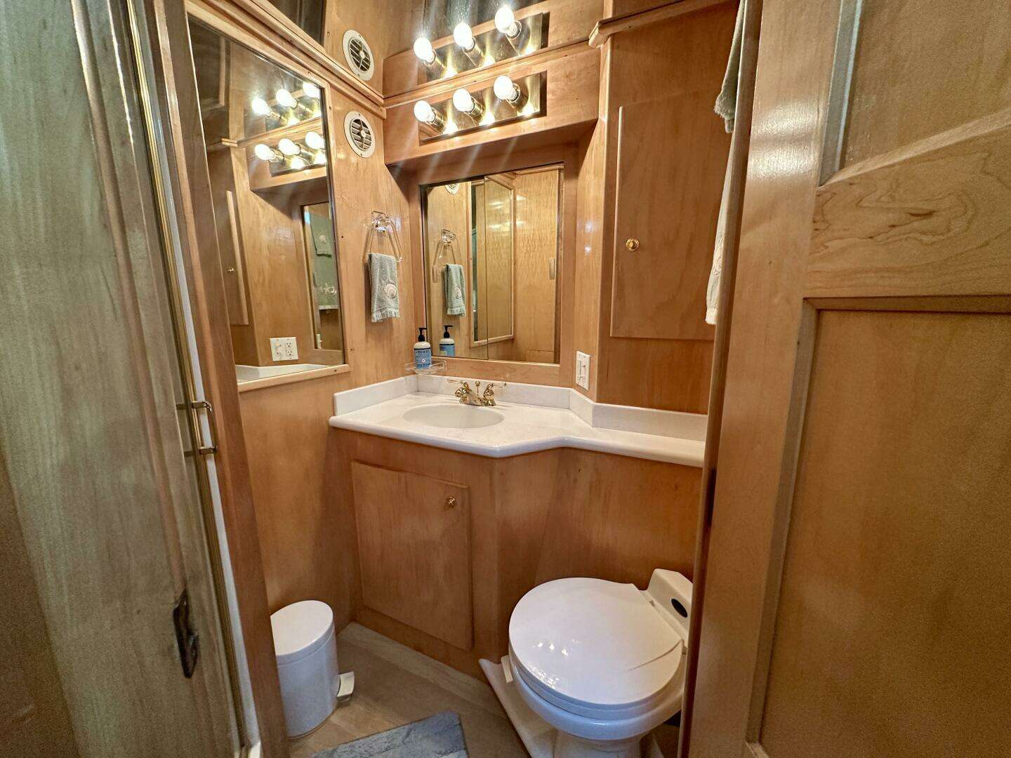 2000 Navigator 4600 Classic - Image 32