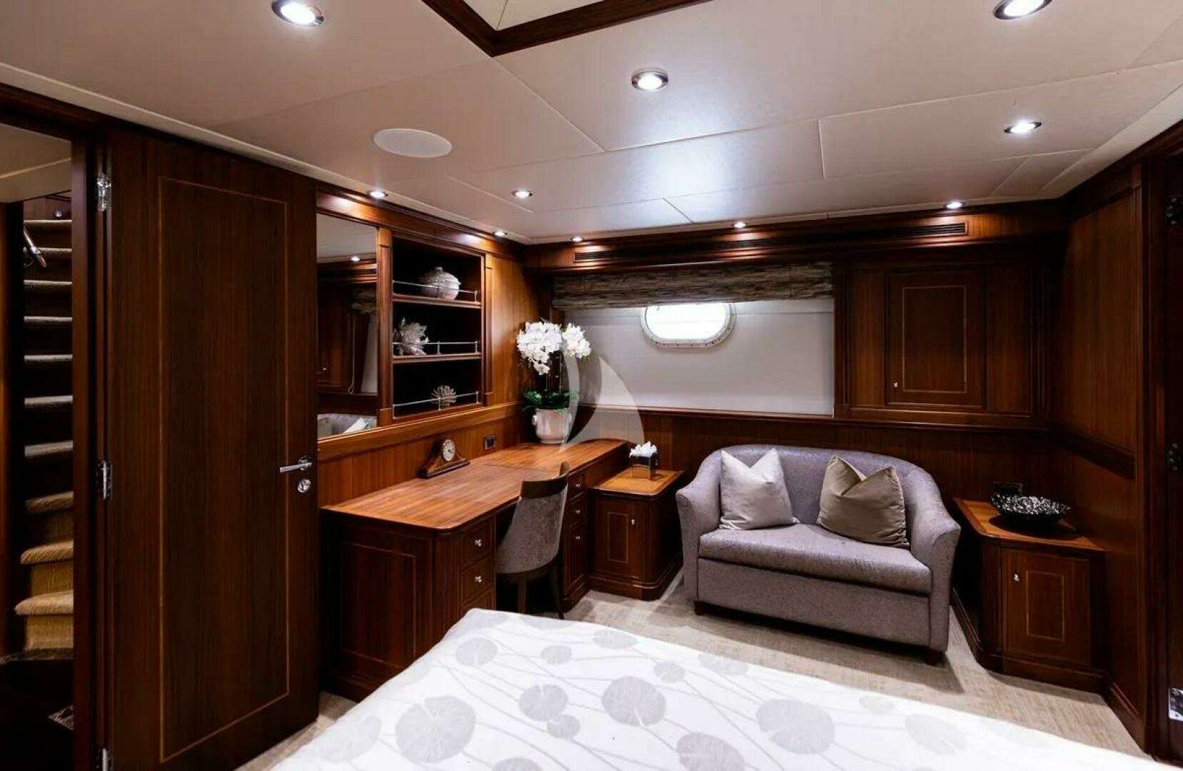 2006 Palmer Johnson Motor Yacht - Image 23