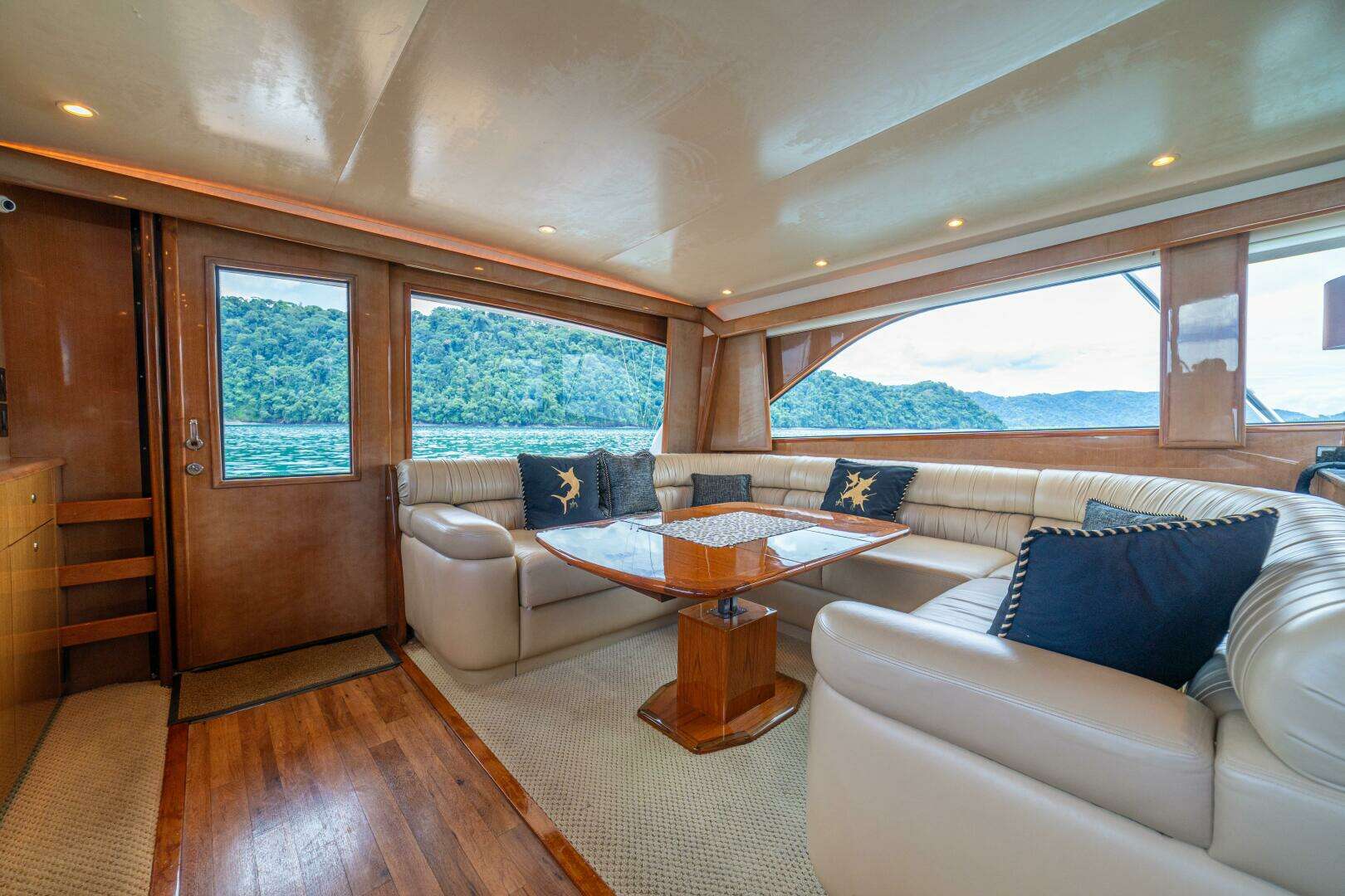 2004 Viking 61 Convertible - Image 23