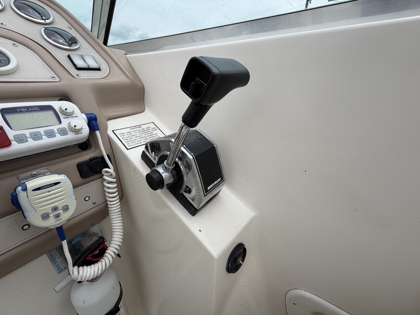 1998 Rinker 266 Fiesta Vee - Image 42