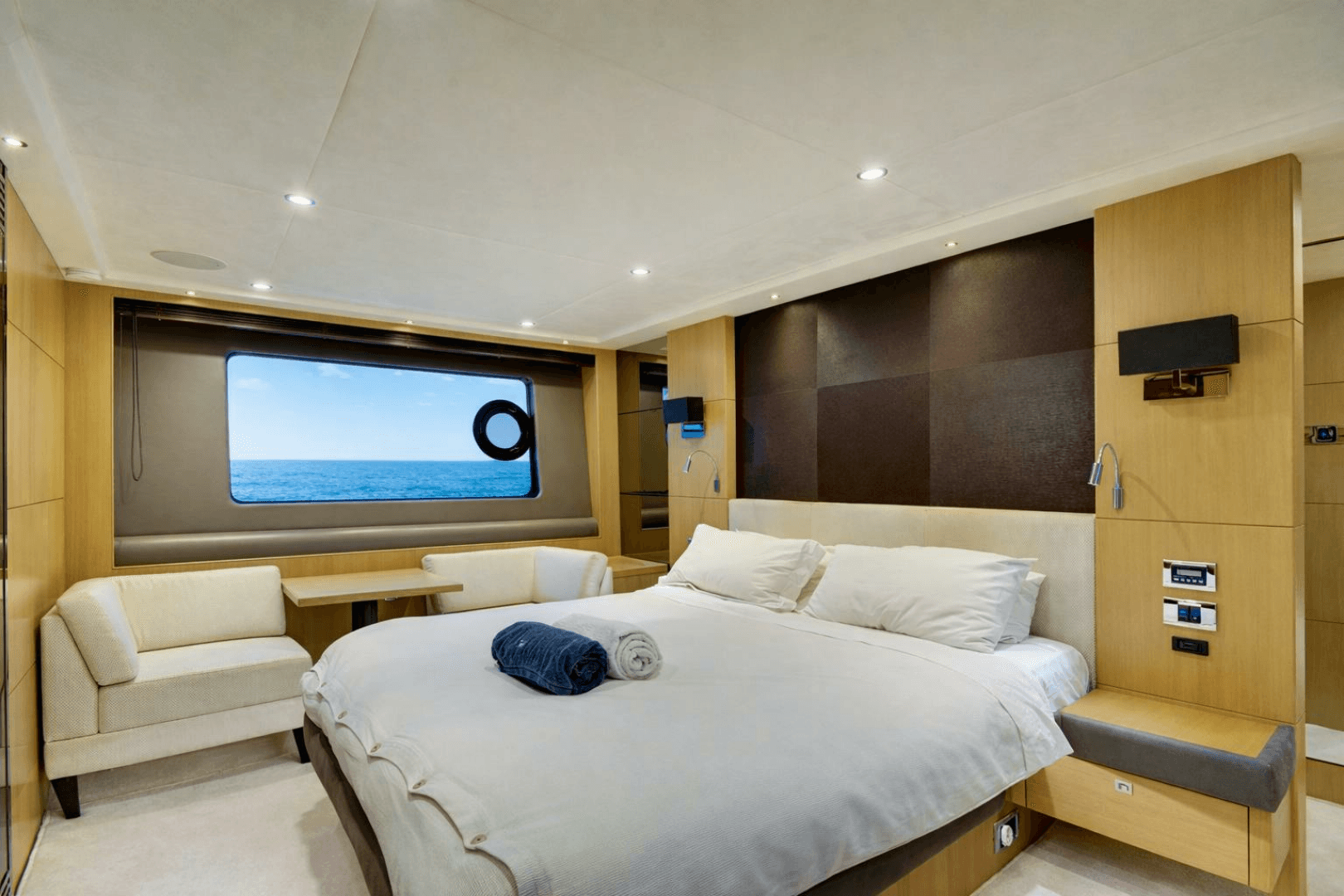 2014 Princess Yachts — - Image 22