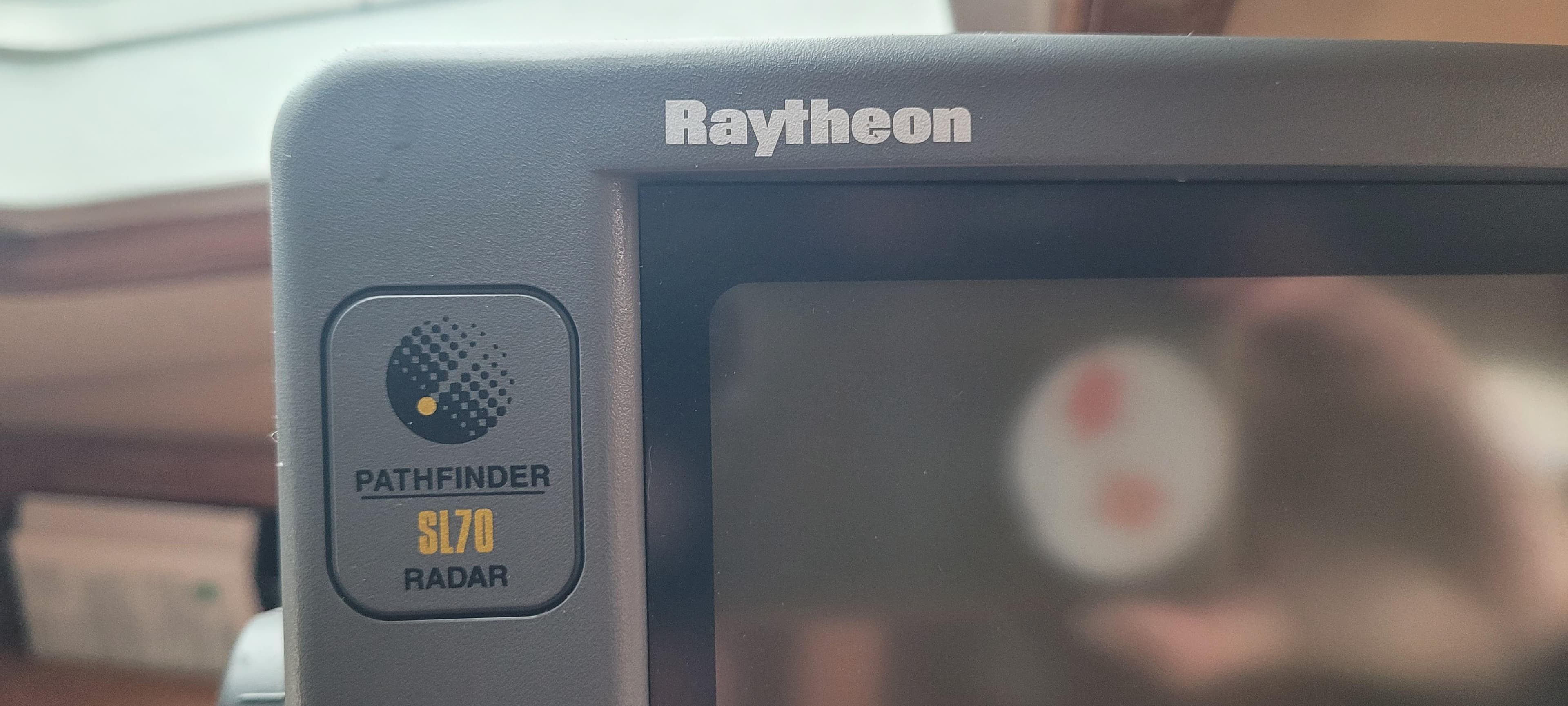 Raytheon Pathfinder SL70 Radar on Island Packet 31, 1987 model.