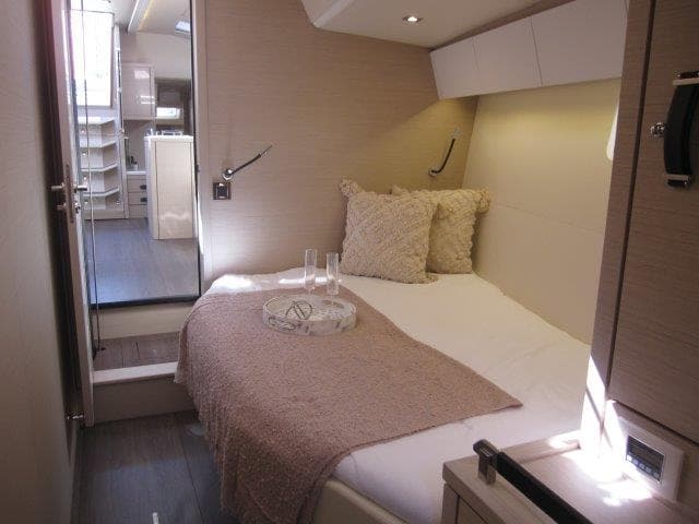 2025 Jeanneau Yacht 65 - 97