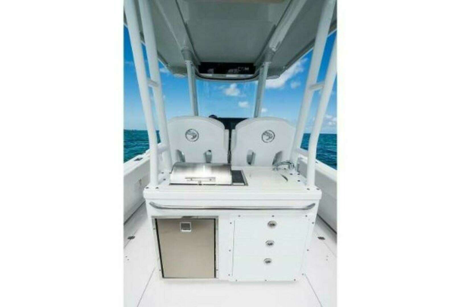 2025 Edgewater 285CC - Image 12