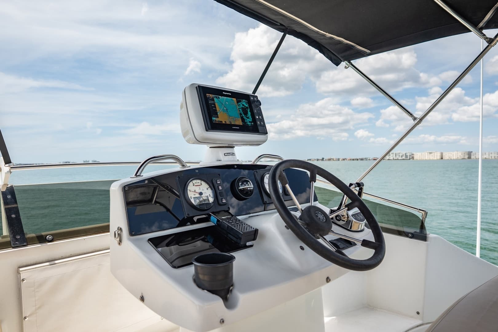 2005 Lagoon Power 43 - Image 13