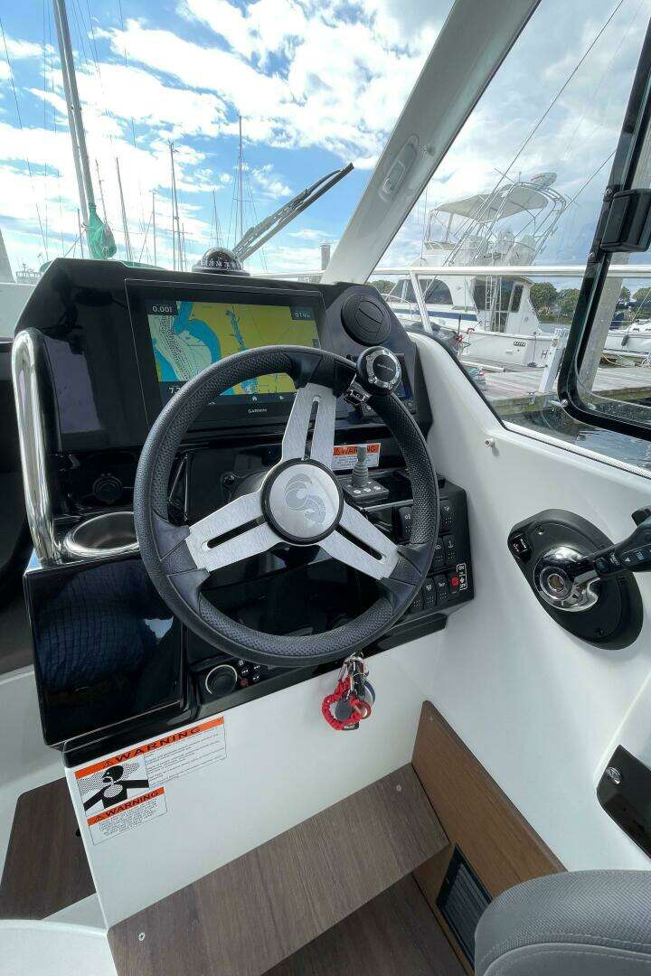 2023 Beneteau Antares 8 - Image 5