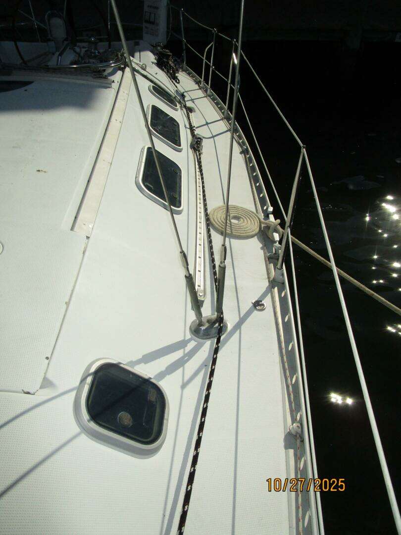 1992 Beneteau 38s5 - Image 11