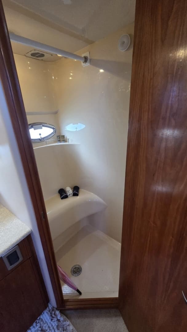 2004 Meridian 459 Aft Cabin Cockpit Motor Yacht - Image 58