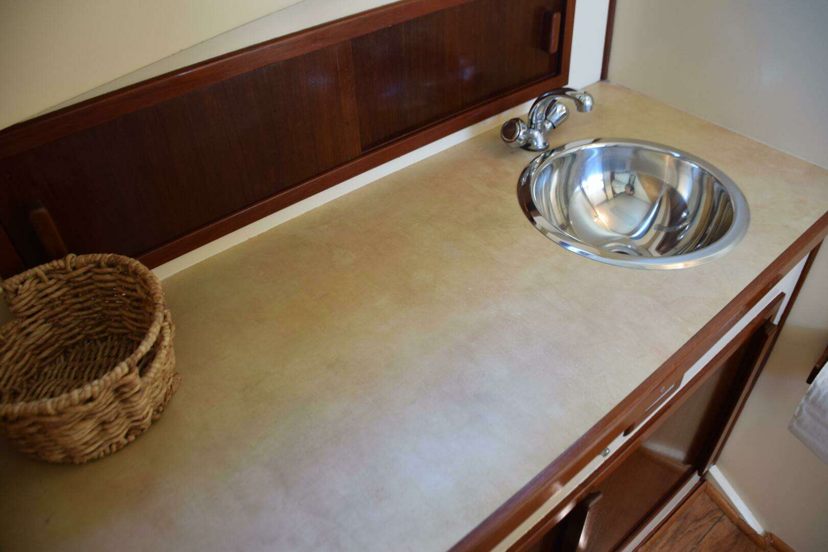 1982 Whiticar Flybridge Convertible - Image 31