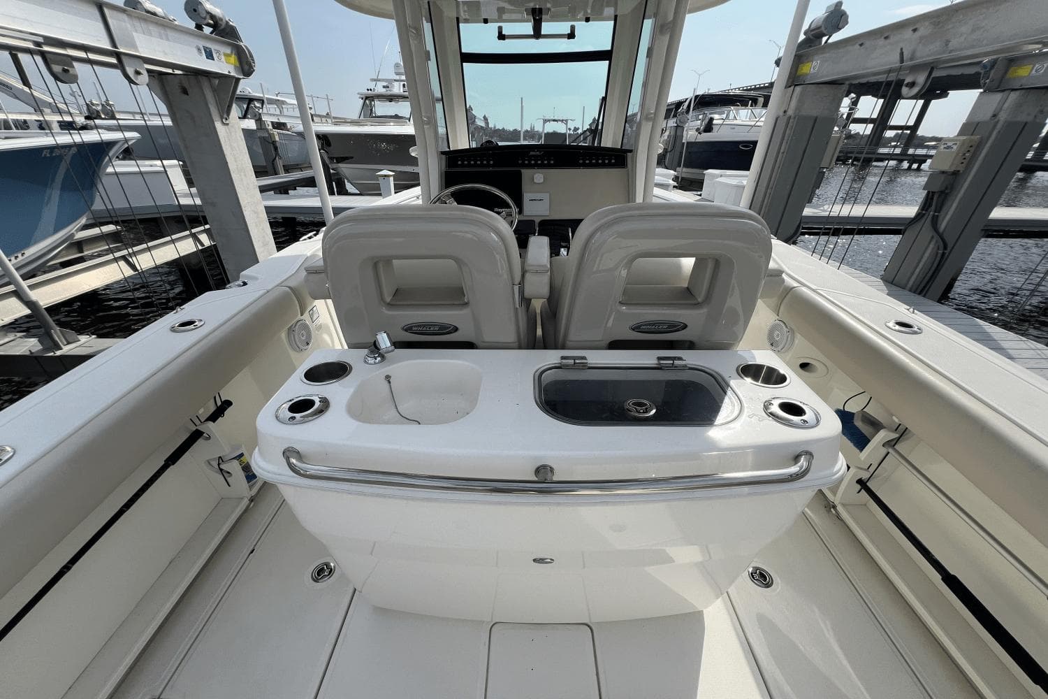 2019 Boston Whaler 280 Outrage - 41