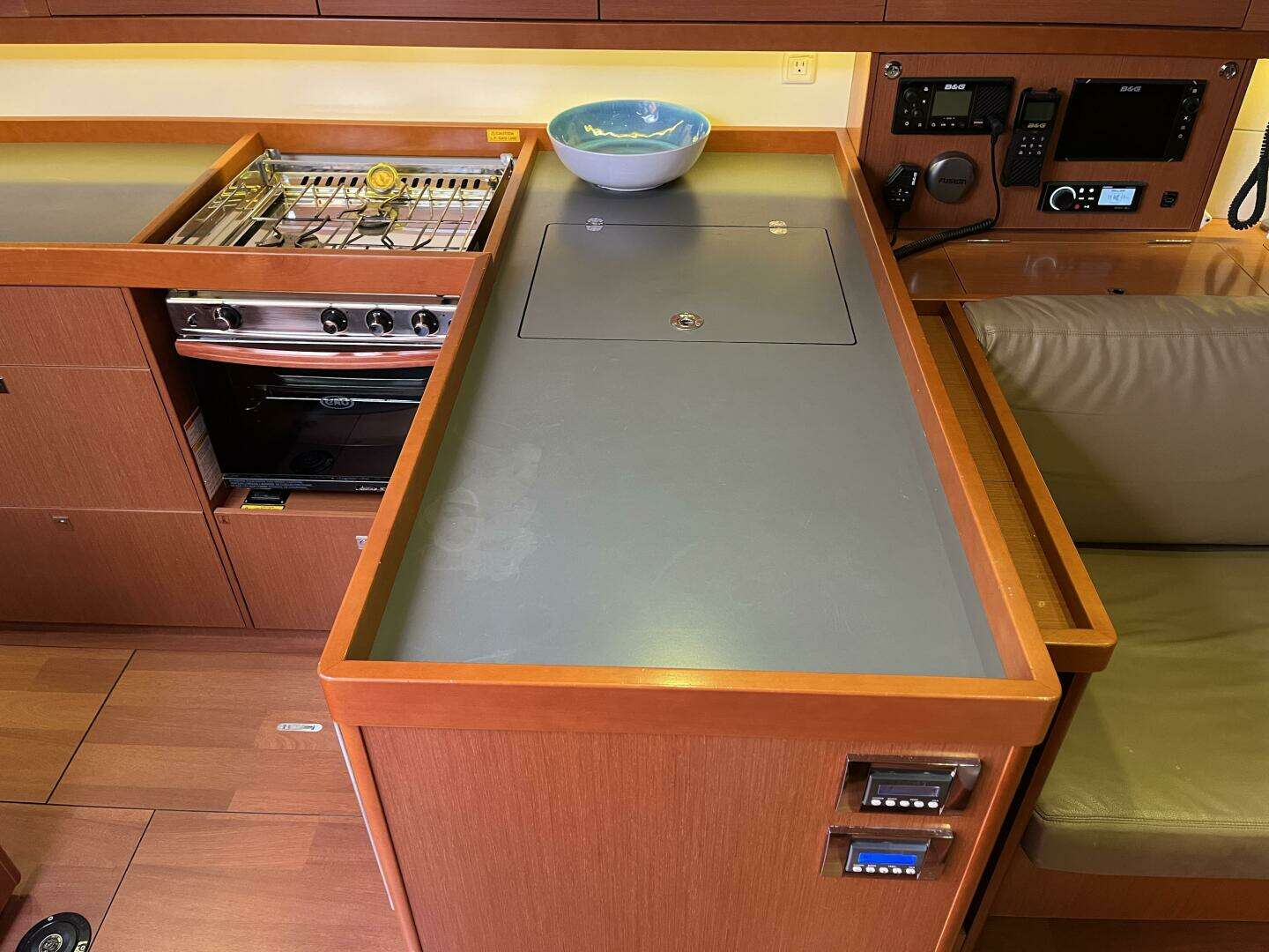 2013 Beneteau Oceanis 48 - Image 27