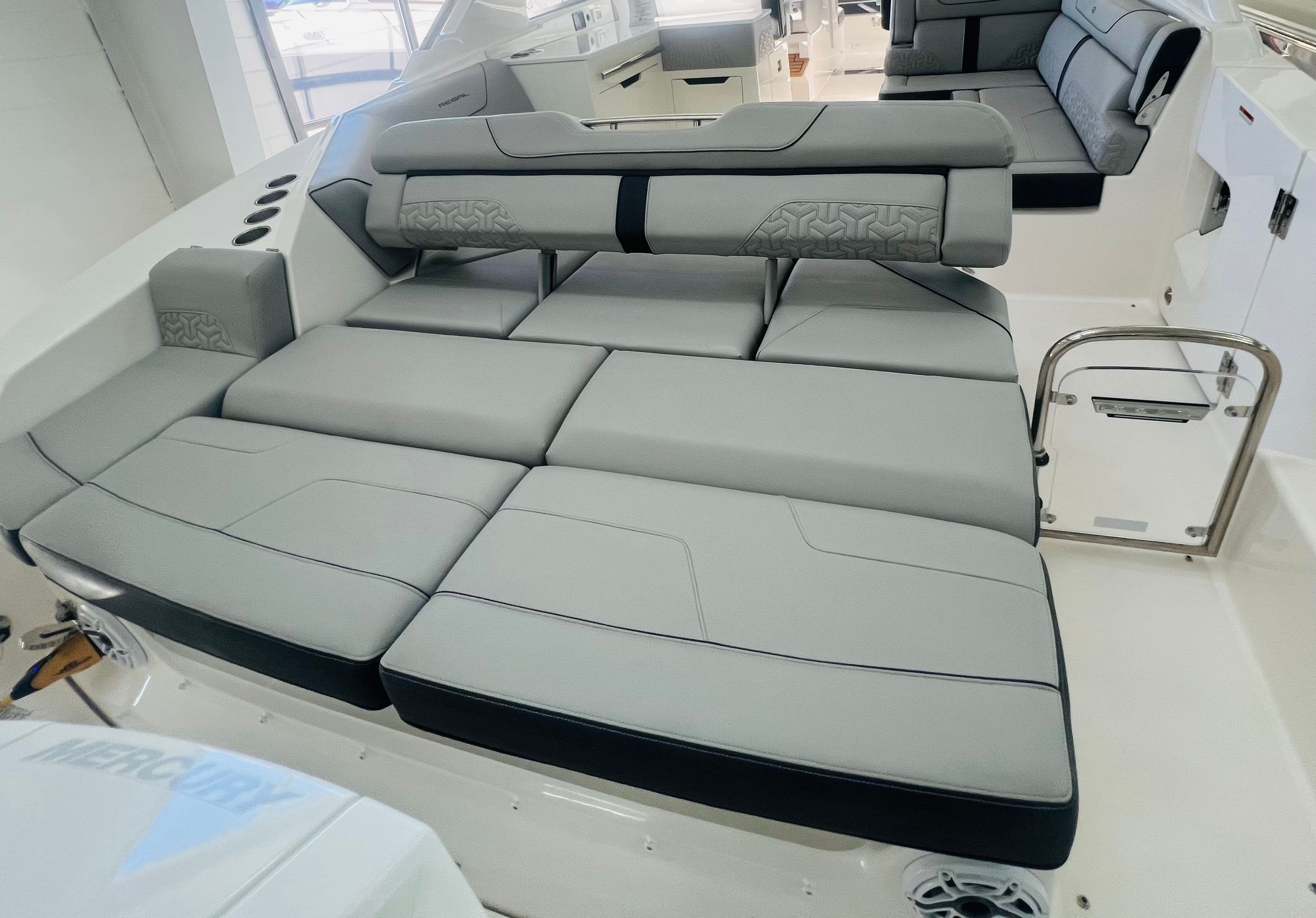 2025 REGAL LX36 - Image 23