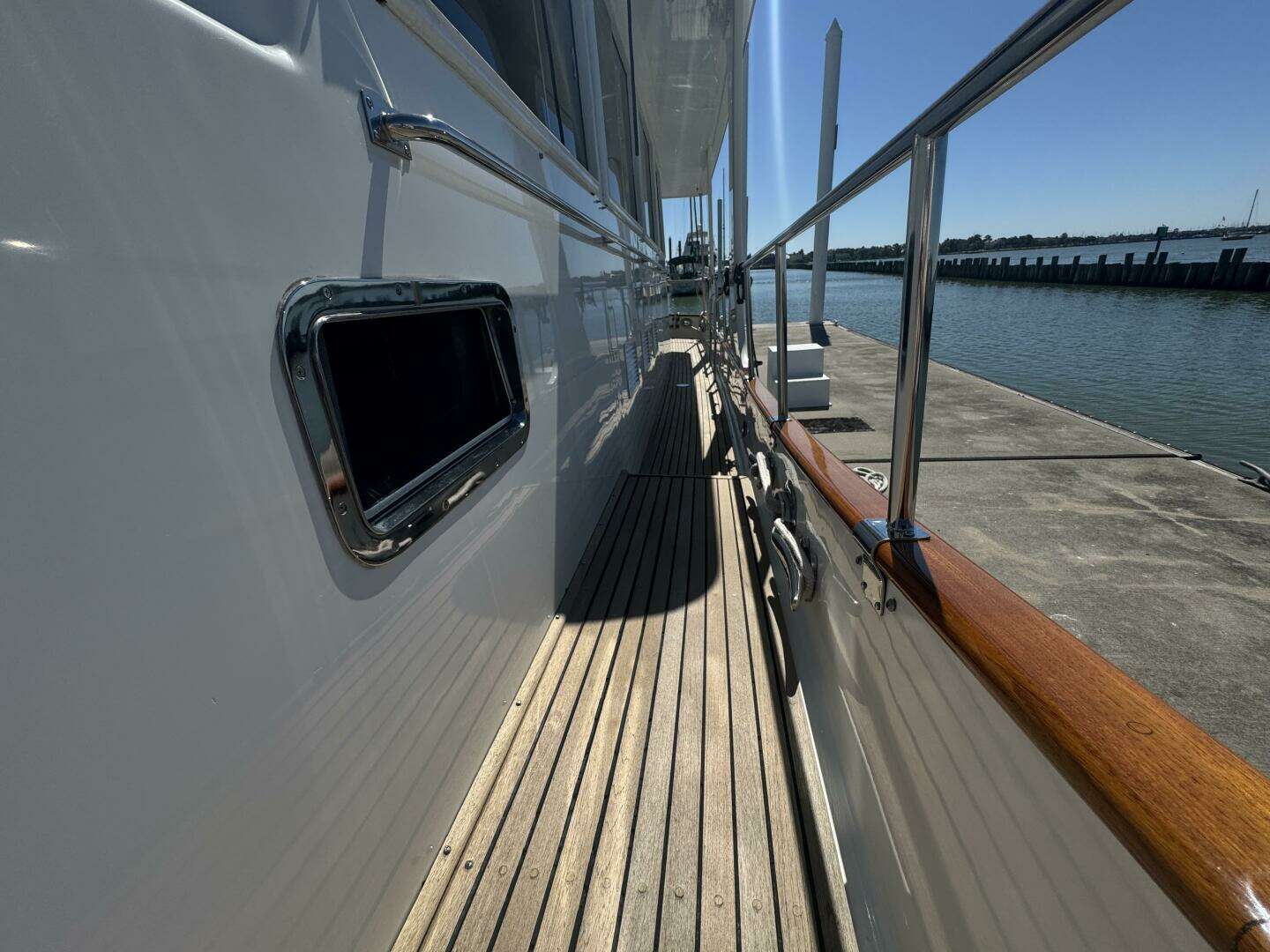 1997 Grand Banks 46 Europa - Image 33