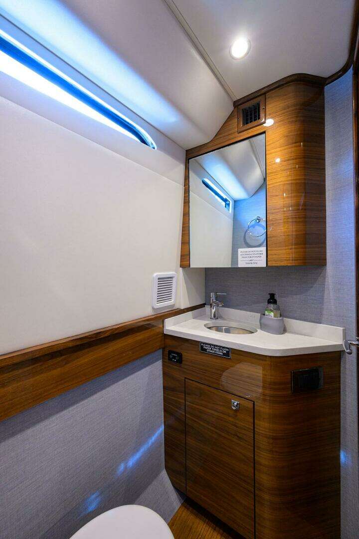 2024 Valhalla Boatworks V-55 - Image 13