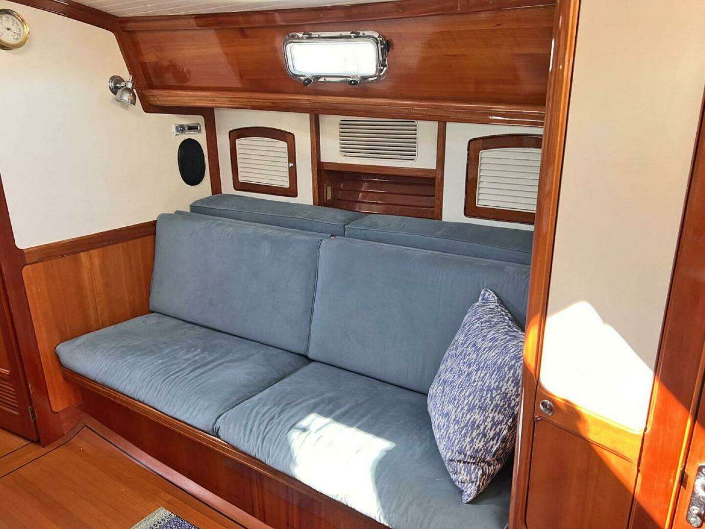 1999 Little Harbor 44 WhisperJet - Image 7