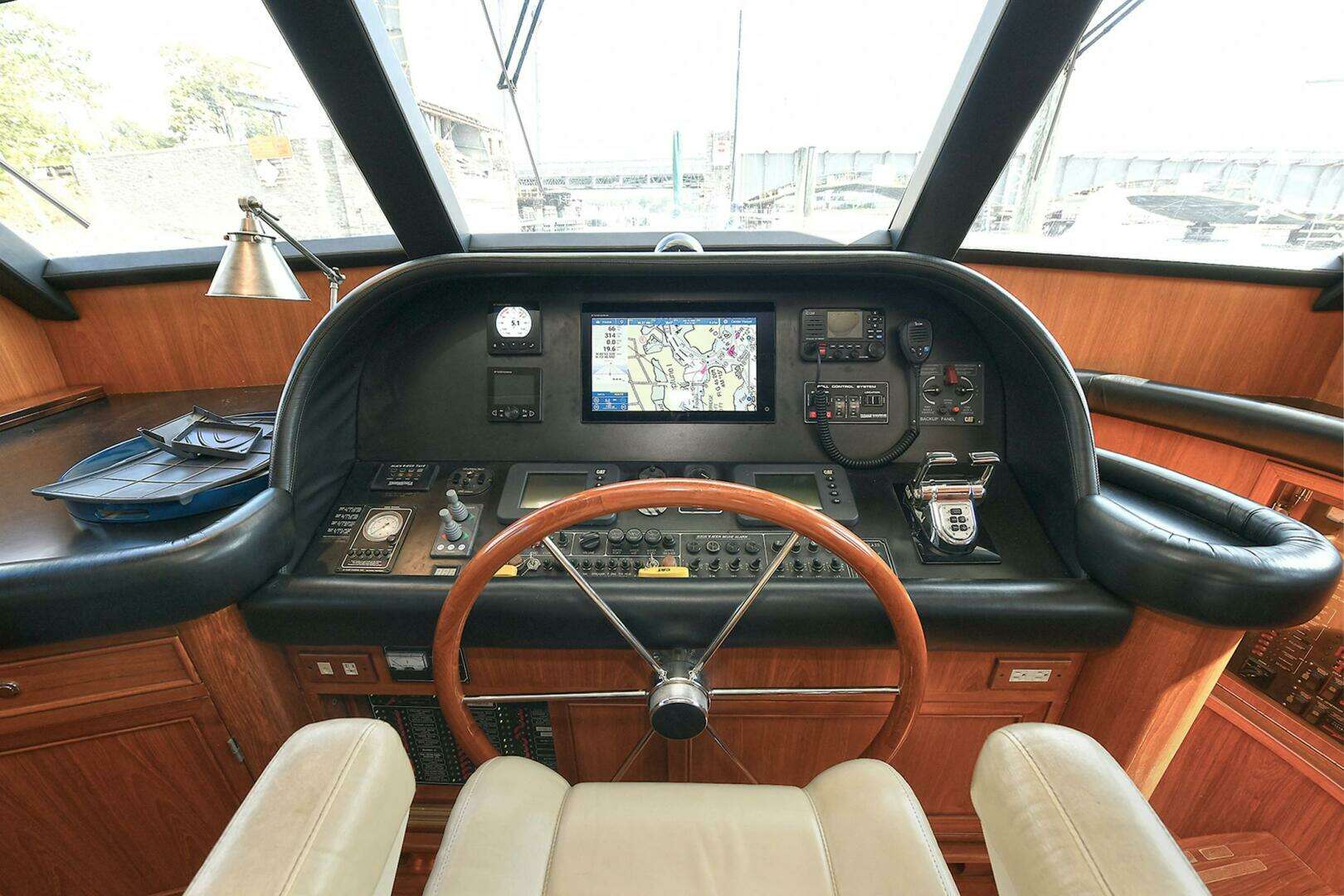2002 Grand Alaskan Flushdeck - Image 29