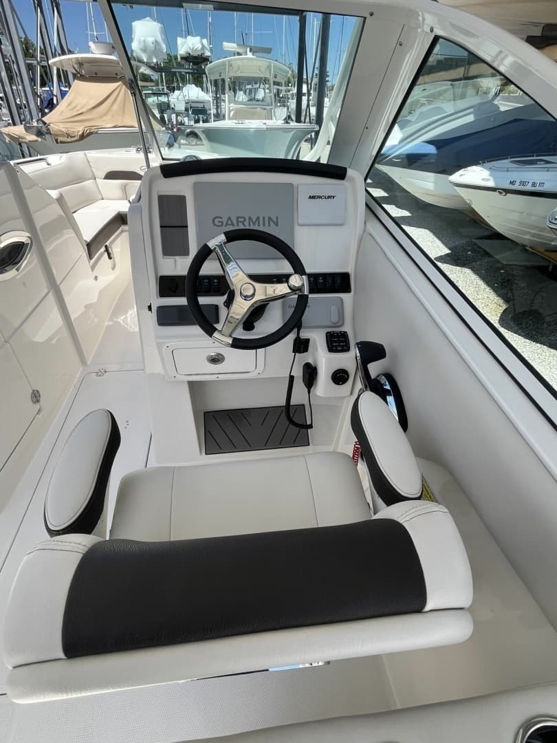 2024 Sailfish 245 DC - Image 21