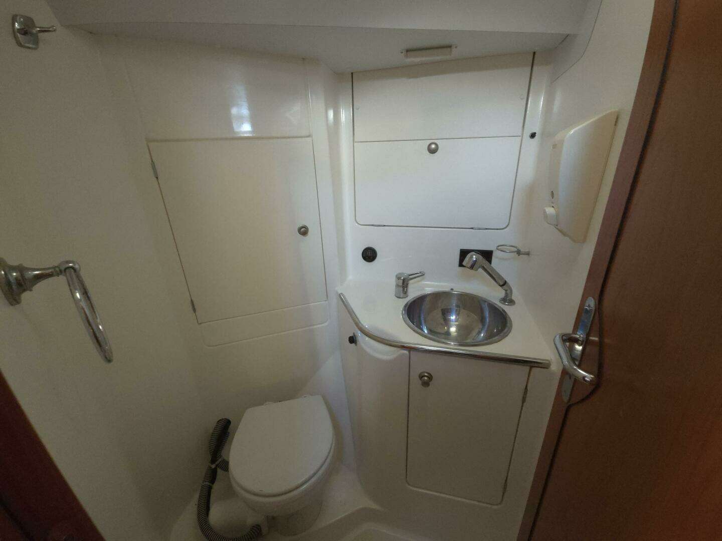 1998 Jeanneau Sun Odyssey 42 Atlantic Cruiser - Image 51