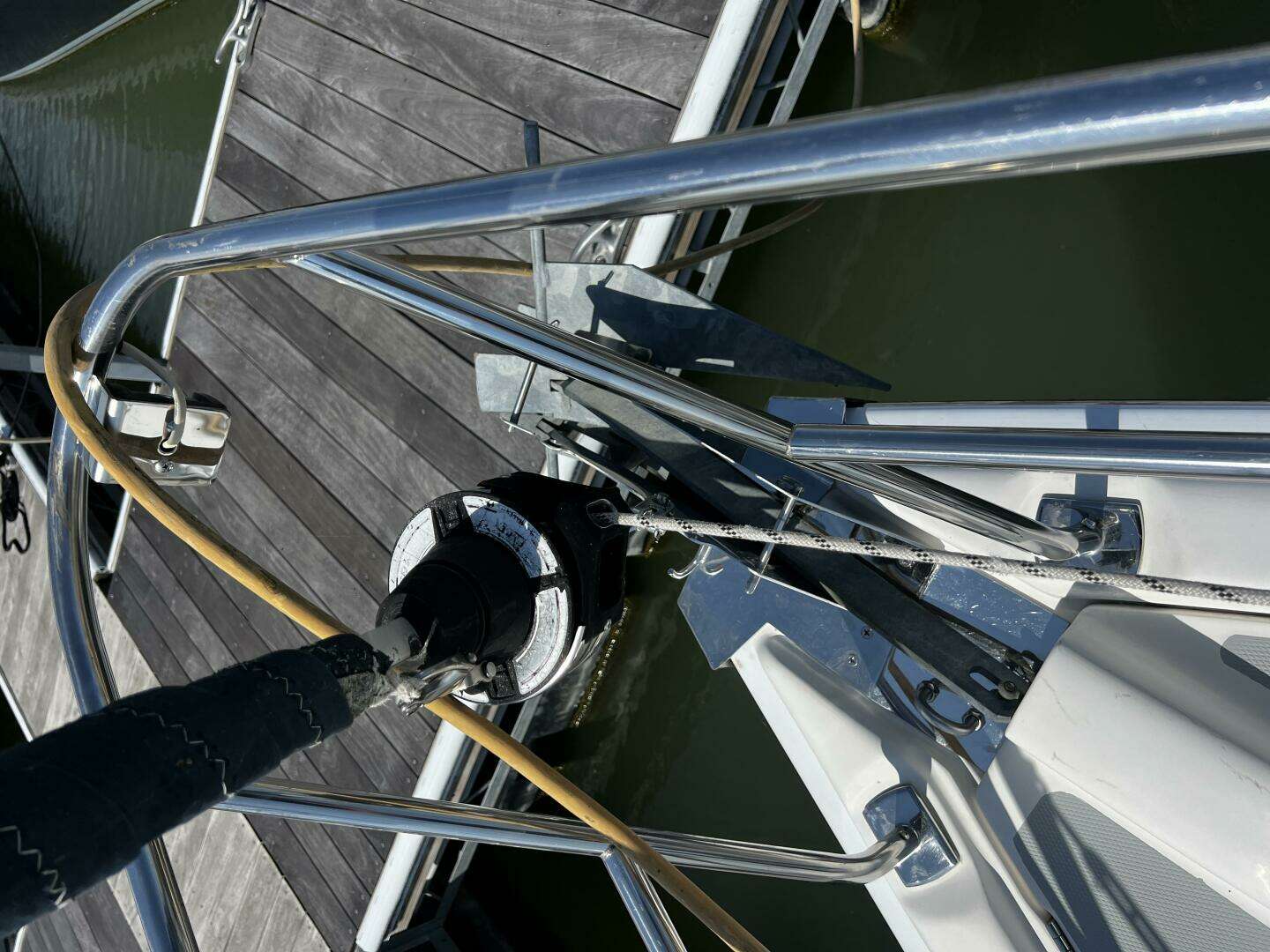 2004 Hunter 33 - Image 18