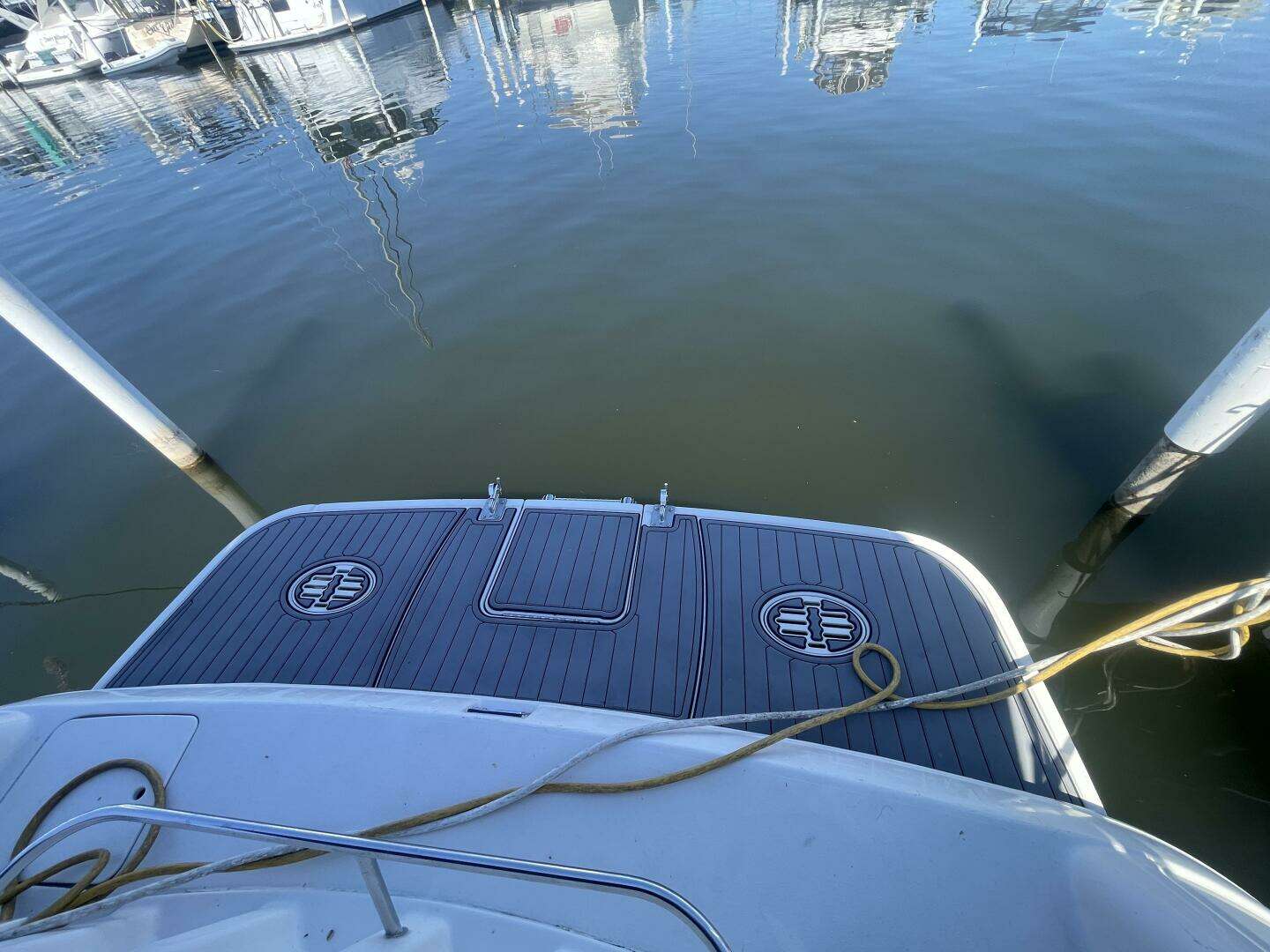 2005 Monterey 322 Cruiser - Image 6